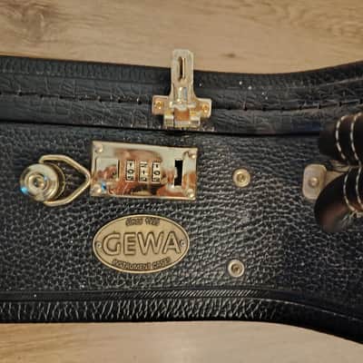 Gretsch G5127 Electromatic Guitar and Hard Case image 13