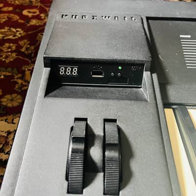 Kurzweil K2000 61-Key Digital Workstation Synthesizer 1990s - Black image 4