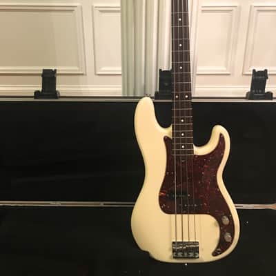 Fender American Standard Precision Bass 2009 Olympic White w/ Rosewood  MINT-Upgraded ATA Case image 2