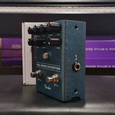 Fender Full Moon Distortion w/ Boost Guitar Effect Pedal - Blue image 3