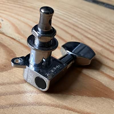 Harley Benton Electric Guitar Bass Side Guitar Tuner Machinehead image 5