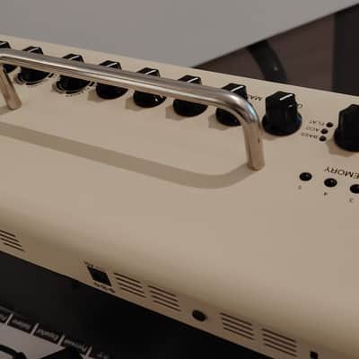 Yamaha THR10II 20-Watt 2x3" Stereo Digital Modeling Guitar Combo 2019 - Present - Tan Bild 7