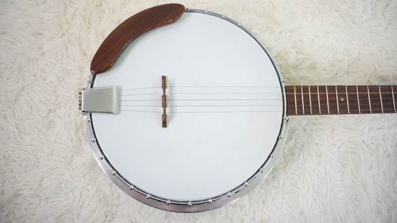Pirles FB-5R 5-String Banjo w/ 5th String Capo & Chipboard Case