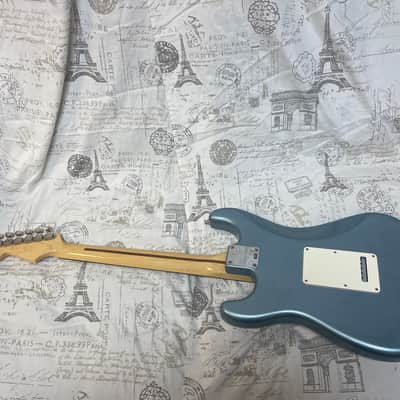 2005 Fender FSR Deluxe Vintage Player ‘62 Stratocaster Ice Blue Metallic Thin Skin Lacquer Matching Headstock 22 Frets Wildwood Spec ARVI Reissue RARE! image 11