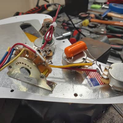 Hoagland Custom Handcrafted SSS Style Strat Wiring - 6-way Switching - N+B Combo! - OD cap image 5