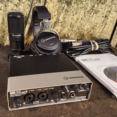 * Steinberg Steinberg UR22mkII Recording Pack with ST-M01 Condenser Mic & ST-H01 Studio Monitor Headphones * image 1