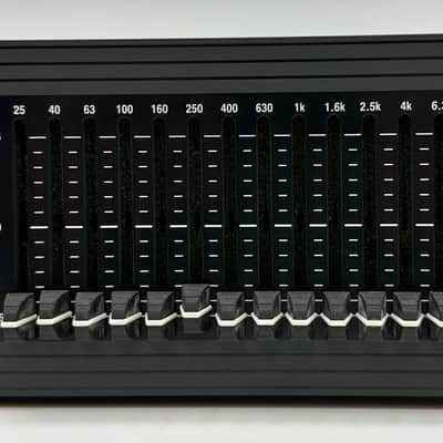 DBX 2215 Dual 15-Band Graphic Equalizer / Limiter image 9