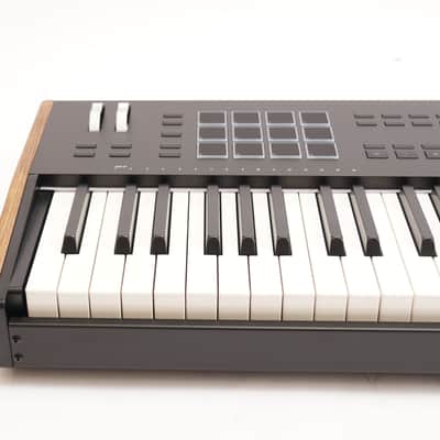 Arturia KeyLab 88 mk3 88-key Weighted Hammer-action Keyboard Controller (Black) image 3