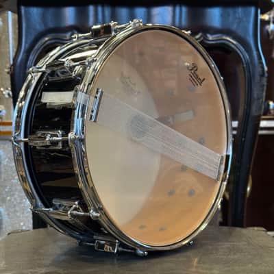 VINTAGE 1984 Pearl 6.5x14 MX Series Maple Snare Drum in Black image 5