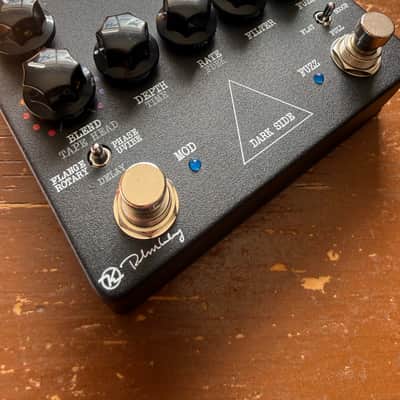 Keeley Dark Side Workstation V2 with Effect Order Switch 2016 - Present - Black image 4