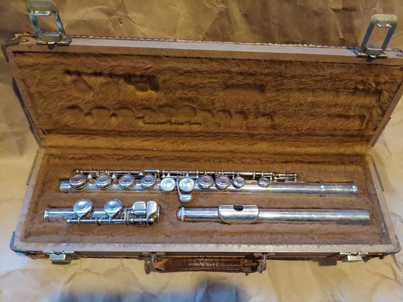 Yamaha YFL-24S Concert Flute, Japan, with case image 1