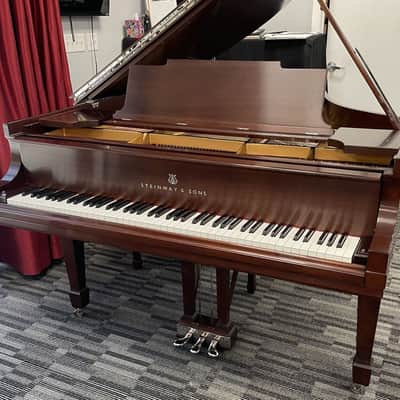Steinway Model M 5'7" Grand Piano 1924 (Restored) - Satin Mahogany image 1