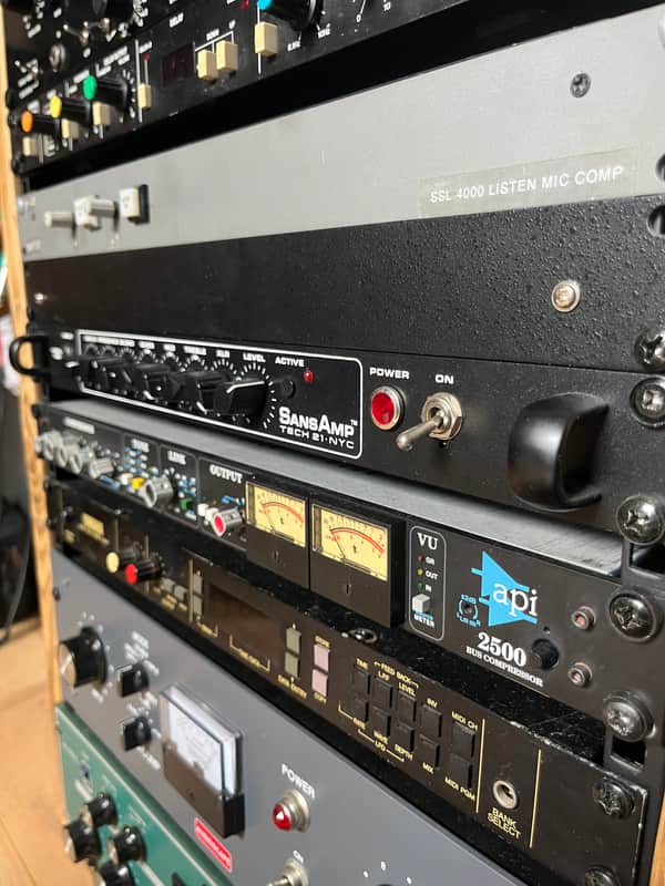 Tech 21 Sans Amp RBI image 1