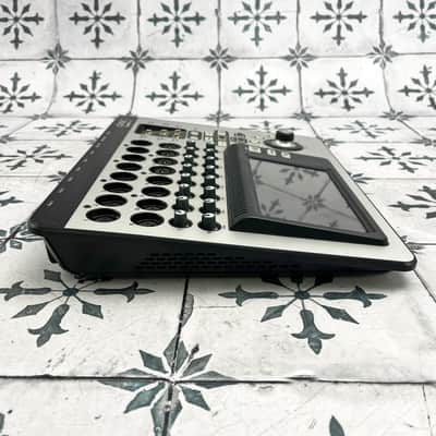 QSC TouchMix-16 Touch Screen Compact Digital Mixer image 6