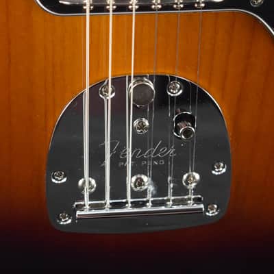 Mint Fender American Professional Classic Jazzmaster 3-Color Sunburst Rosewood Fingerboard image 3