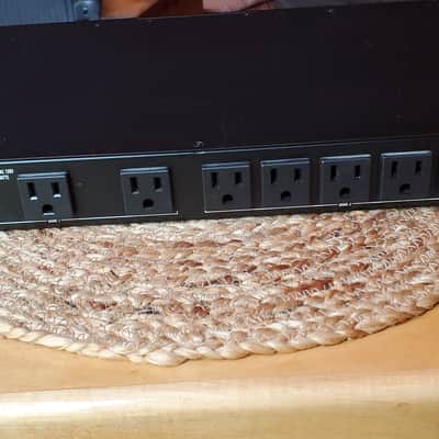 Furman PL-8 C Power Conditioner 2010s - Black image 4