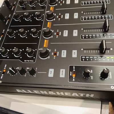 Allen & Heath XONE:43 4+1 Channel DJ Scratch Mixer - Black image 11