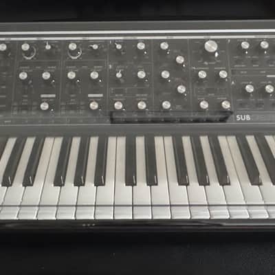 Moog Subsequent 37 Analog Synth 2017 - Present - Black image 2