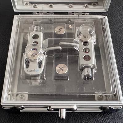 2 X Stanton 680.V3 Phono Cartridges (Twin Pack) with Stanton Headshells and Case image 3