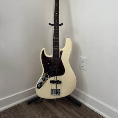 Fender Left-hand American vintage 66’ Jazz Bass 03/2023 - Olympic white image 1