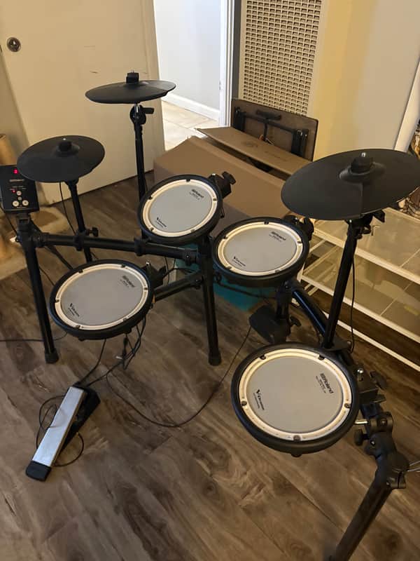 Roland TD-1DMK V-Drum Kit with Mesh Pads 2010s - Black image 1