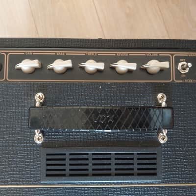 Vox AC10C1 Custom 10-Watt 1x10" Guitar Combo 2015 - 2019 - Black image 3