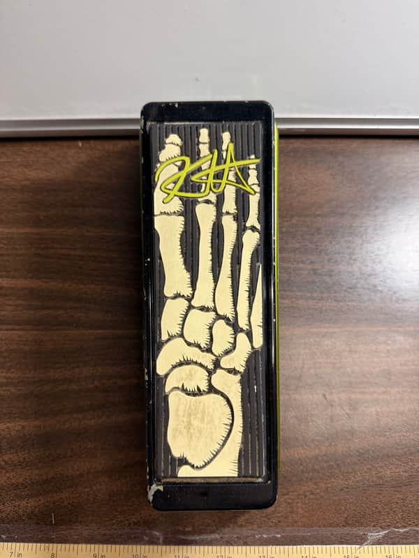 Dunlop KH95 Kirk Hammett Signature Cry Baby Wah 2010 - Present - Green image 1