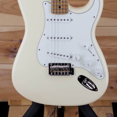 Fender Player II Limited Edition Stratocaster with Roasted Maple Neck 2025 - Present - Olympic White image 2