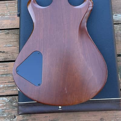 Knaggs Keya 2022 - Green Burst image 11
