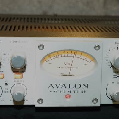 Avalon VT-737sp Vacuum Tube Channel Strip Preamp EQ Compressor 737 sp image 4