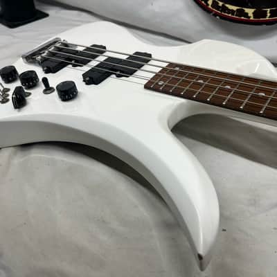 Burny Mockingbird 4-String Electric Bass imagen 16