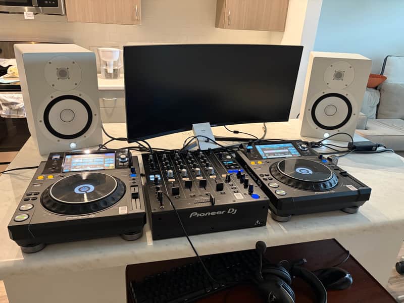 Pioneer XDJ-1000MK2 Digital Performance DJ Multi-Player