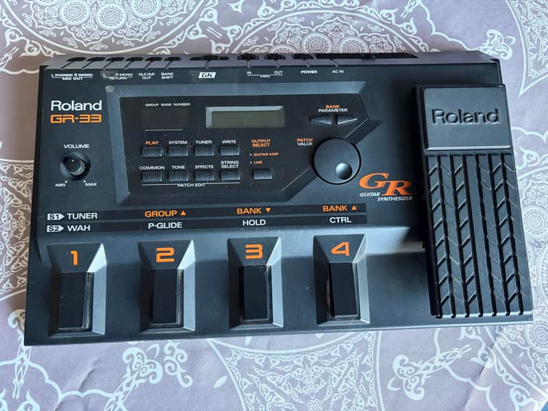 Roland GR-33