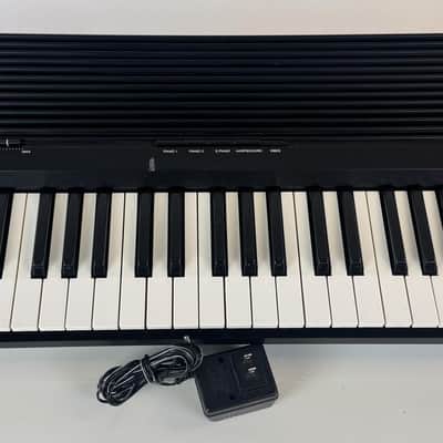 Yamaha YPR-7 Portable Piano Touch Sensitive Keys 4 Sounds w/Power Supply Working