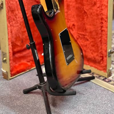 1992 Fender Stevie Ray Vaughan Stratocaster with Pau Ferro Fretboard - 3-Color Sunburst image 12