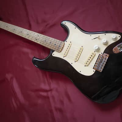 Fernandes  Burny Custom Stratocaster image 10
