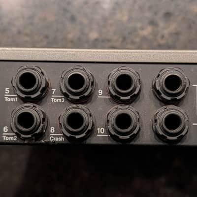 Alesis Trigger|iO Drum Trigger to MIDI/USB Interface - Silver image 2