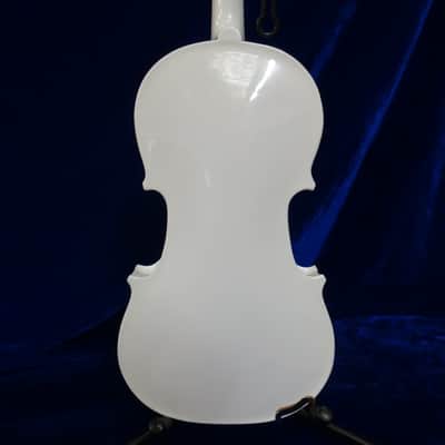 Harlequin Violin Outfit 1/2 size - White image 5