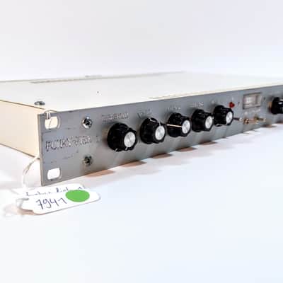 Funky Fish Stereo Compressor (Warranty) image 3