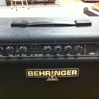 Behringer V-Tone GMX212 Combo Amp w/ footswitch & power supply image 3