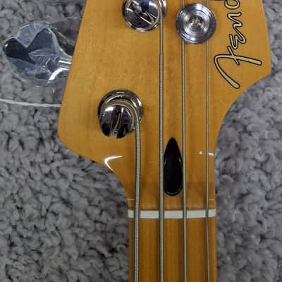 Mint Fender Player II Jazz Bass guitar, Maple Fingerboard, Polar White - MIM image 7