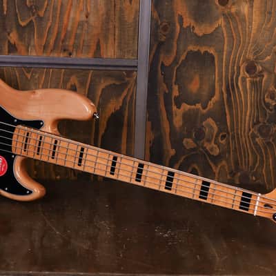 Squier Classic Vibe 70's Jazz Bass V Natural image 10