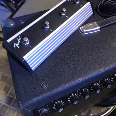 Cabezal Fender Cybertwin Head del 2005 image 19