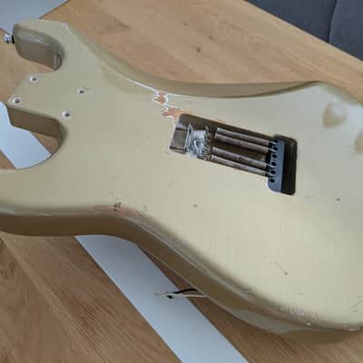 Dutchrelics Stratocaster nitro Body 2014 Shoreline Gold + Vibrato image 11