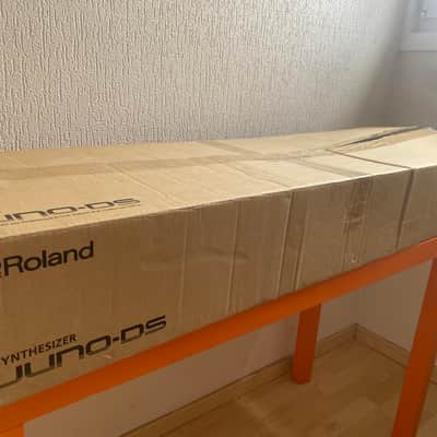 Roland Juno DS61 Synthesizer 2018 - Present - Black image 8