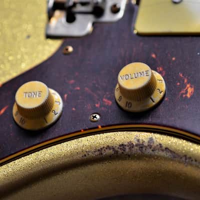 American Fender Jazzmaster Relic  Custom  Nitro Gold Sparkle G&G Case image 24