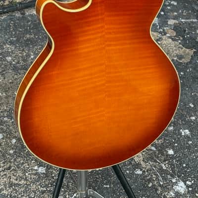 Sadowsky Semi Hollow Archtop 2006 - outragious Violin'burst a small powerhouse for the Pro Player ! image 7