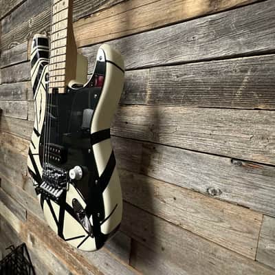 EVH Striped Series '78 Eruption 2022 - Present - Black / White Stripe Relic image 4