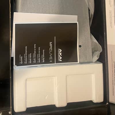 Akai MPC Live II Standalone Sampler / Sequencer Retro Edition 2020 - Present - Grey image 3