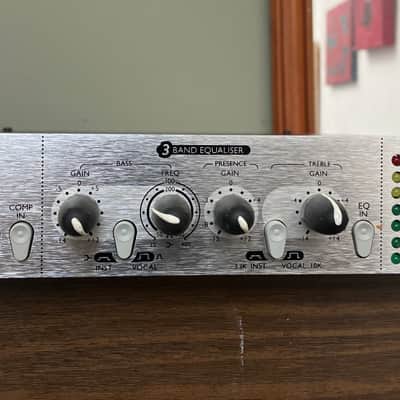 Focusrite Platinum Trak Master Channel Strip, Discrete Preamp Compressor, EQ, Tube Gain, Digital Inputs expansion image 3